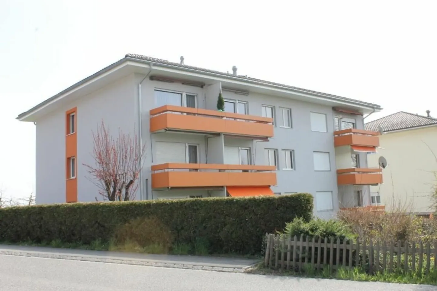 Appartement 3 1/2 pièces, 1er étage centre - Photo 1 sur 10