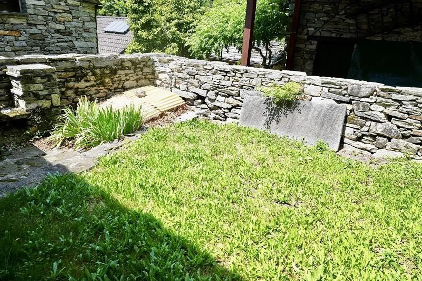 Rustico di 3 stanze da ristrutturare con giardino, molto tranquillo e soleggiato - Foto 13 di 22