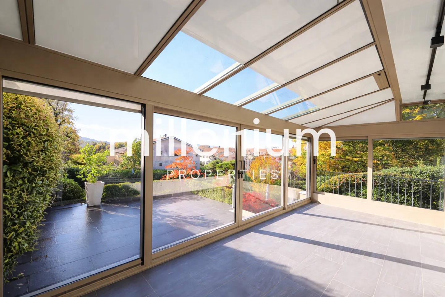 Belle maison 8P avec piscine à Onex  - Foto 3 von 10