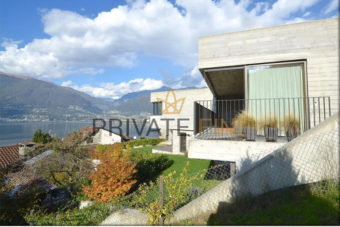 6.5 Room Designer Villa with Pool and Unrestricted Lake View (30) - Photo 2 of 13