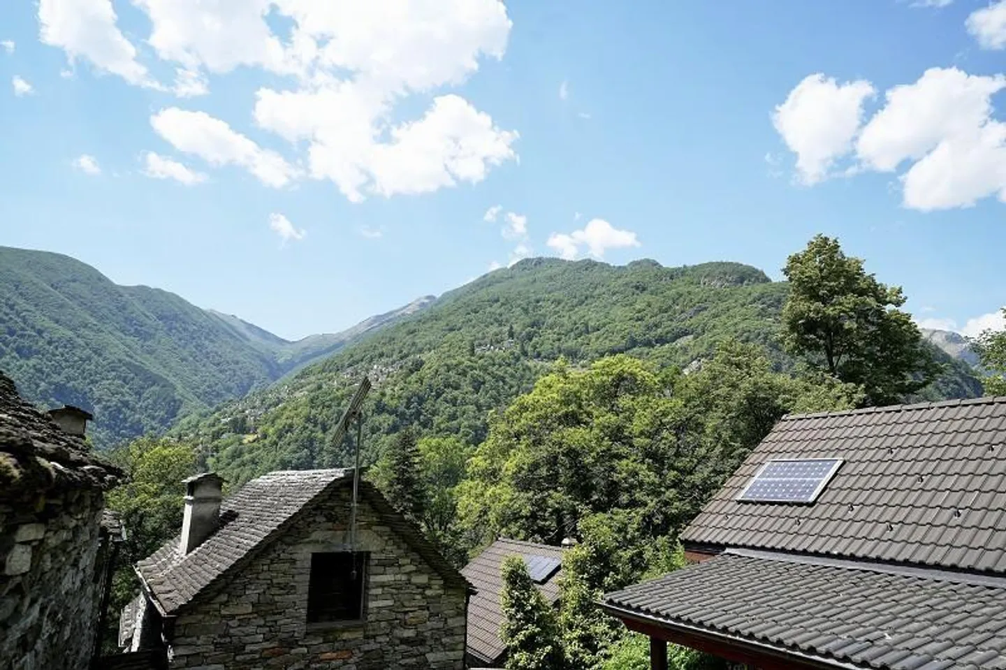 Rustico di 3 stanze da ristrutturare con giardino, molto tranquillo e soleggiato - Foto 17 di 22
