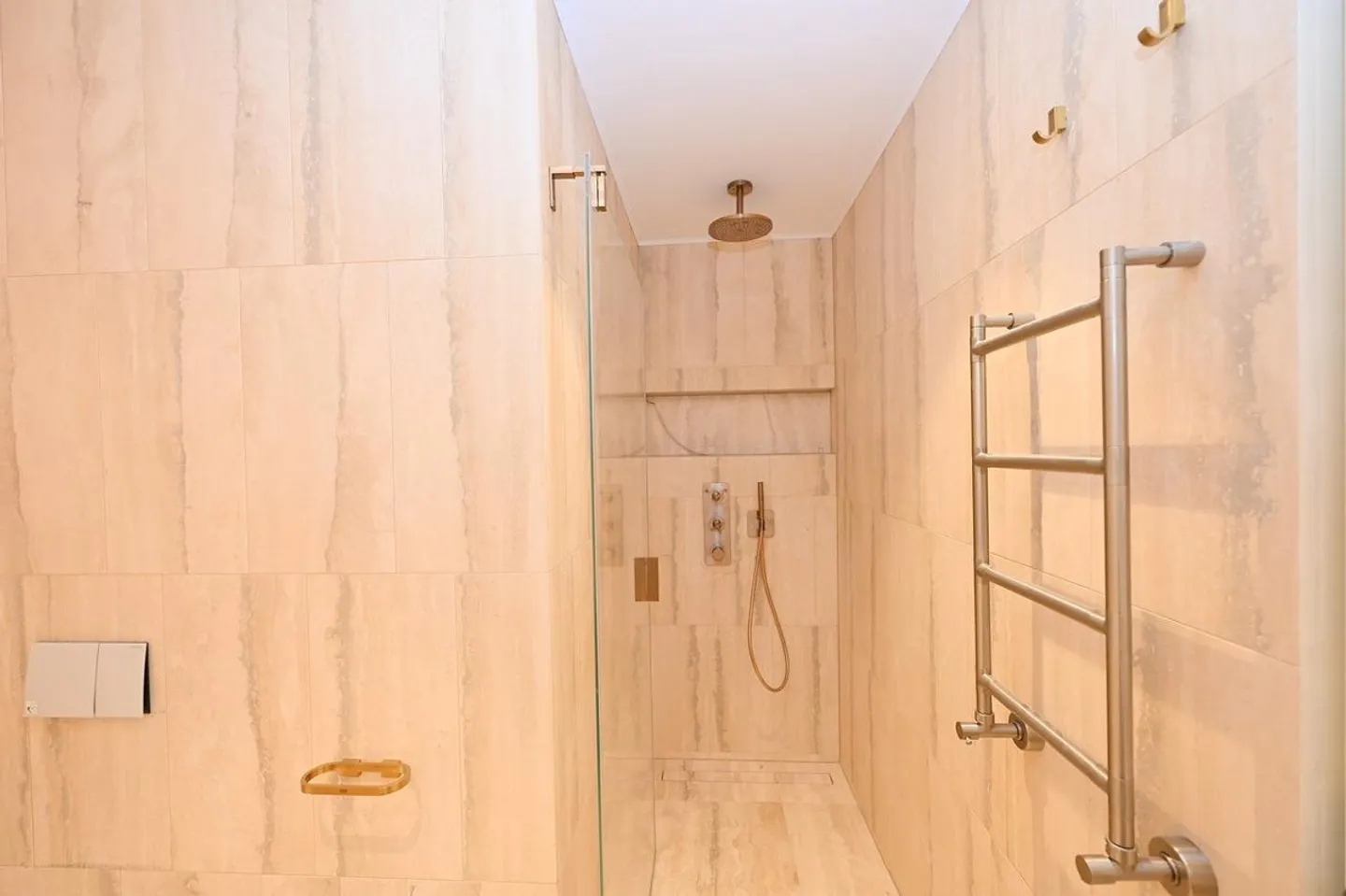 Luxus-Penthouse mit Teilseeblick, Privatpool und SPA - Foto 14 von 18