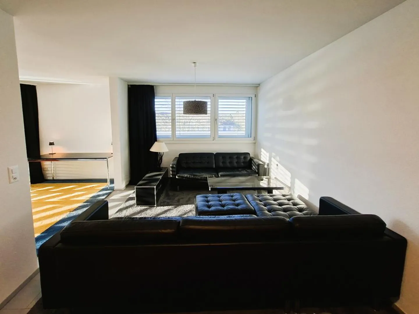 Moderno attico con due terrazze - Foto 2 di 8