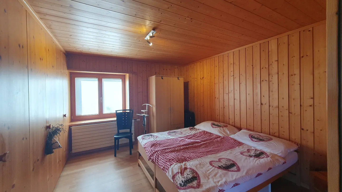 Chalet with Stunning Mountain Views - Photo 6 of 10