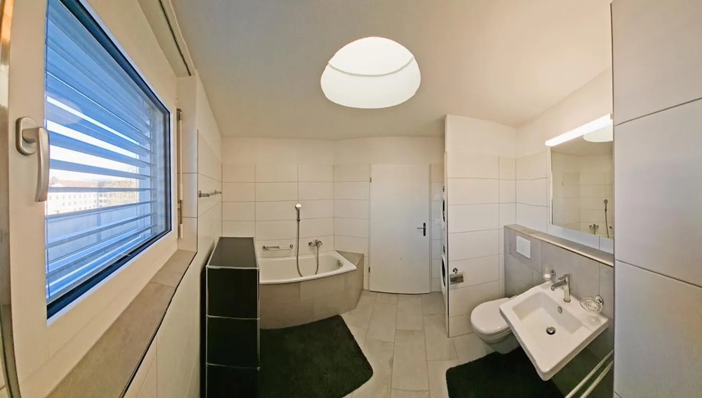 Moderno attico con due terrazze - Foto 5 di 8