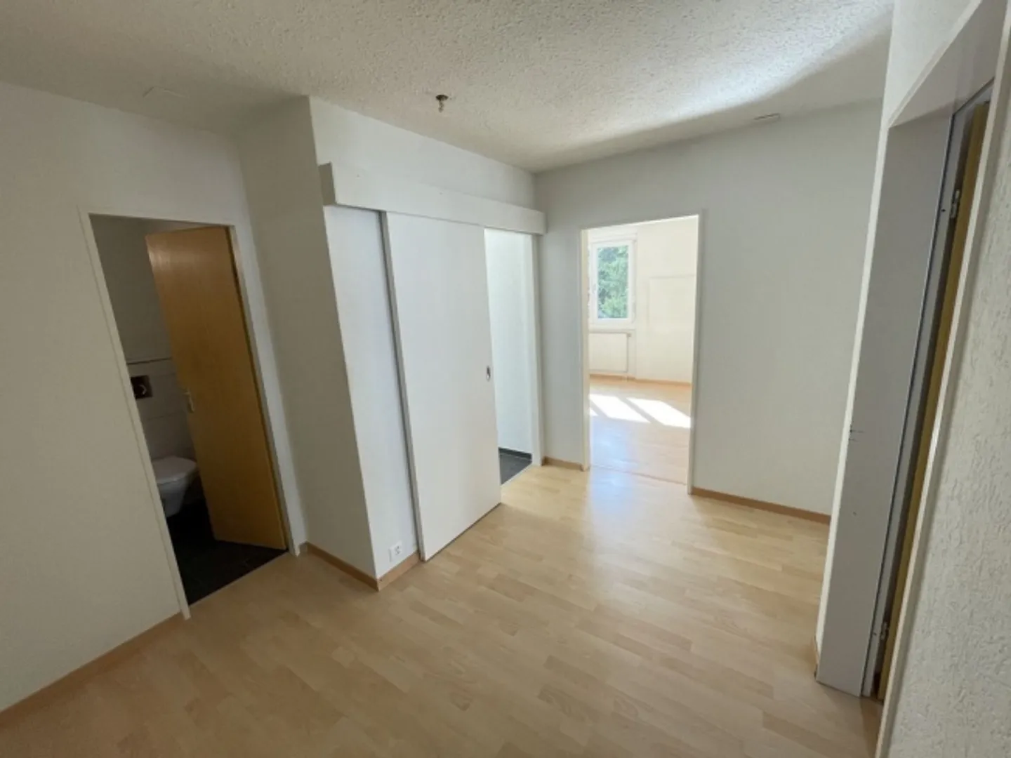Apartment for rent - Photo 7 of 8
