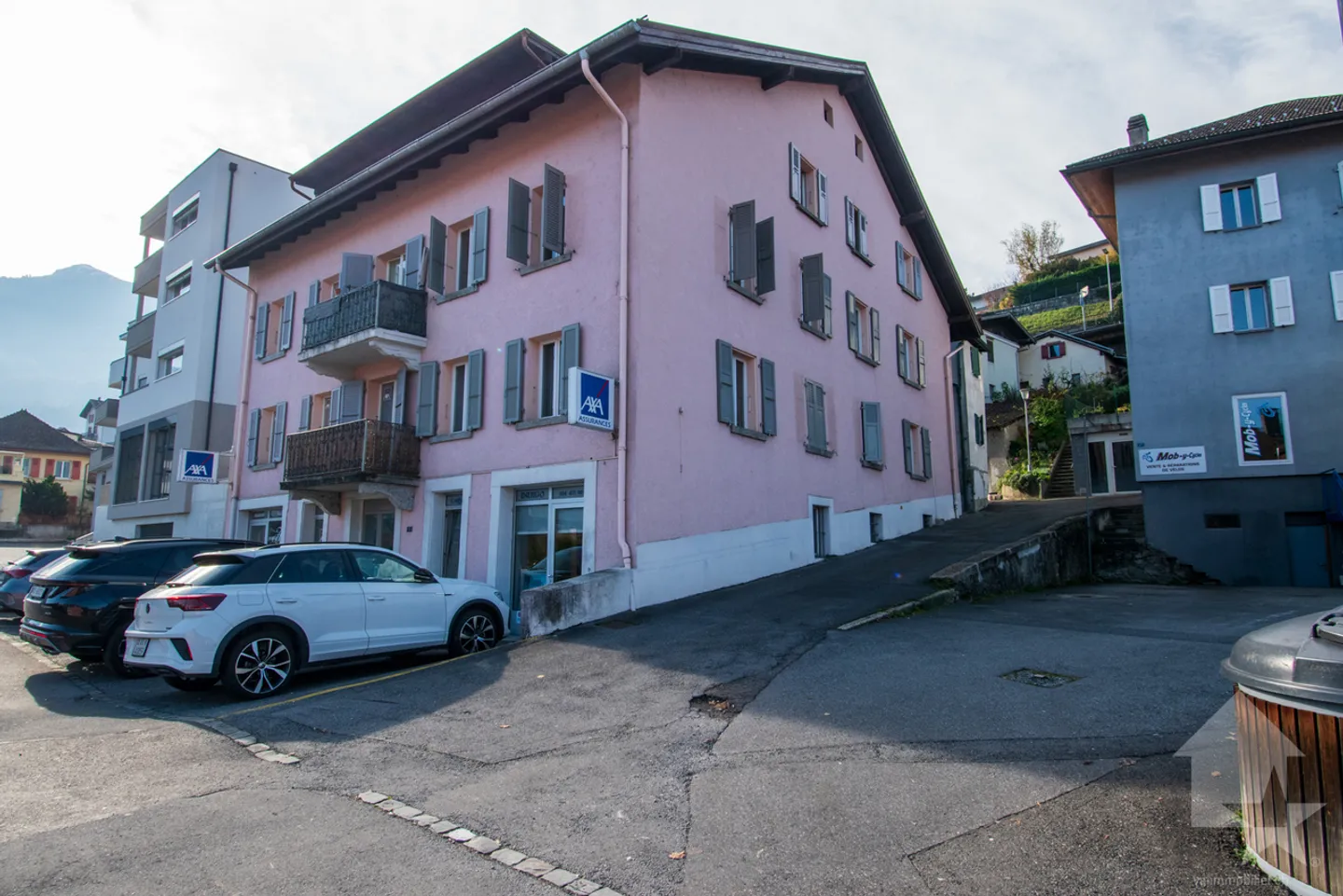 Ertragsgebäude (4,9% netto) im Stadtzentrum von Monthey - Foto 2 von 8