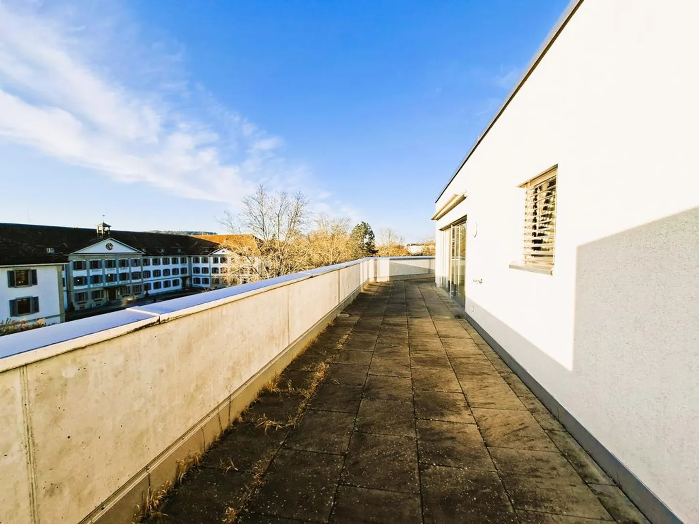 Moderno attico con due terrazze - Foto 7 di 8