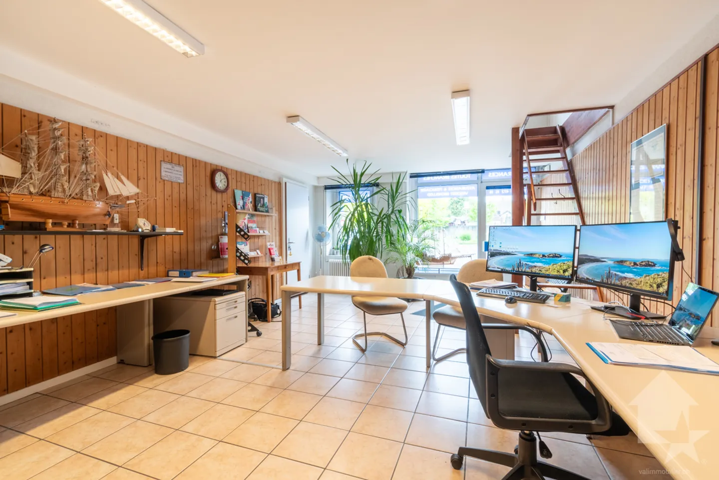 Ertragsgebäude (4,9% netto) im Stadtzentrum von Monthey - Foto 3 von 8