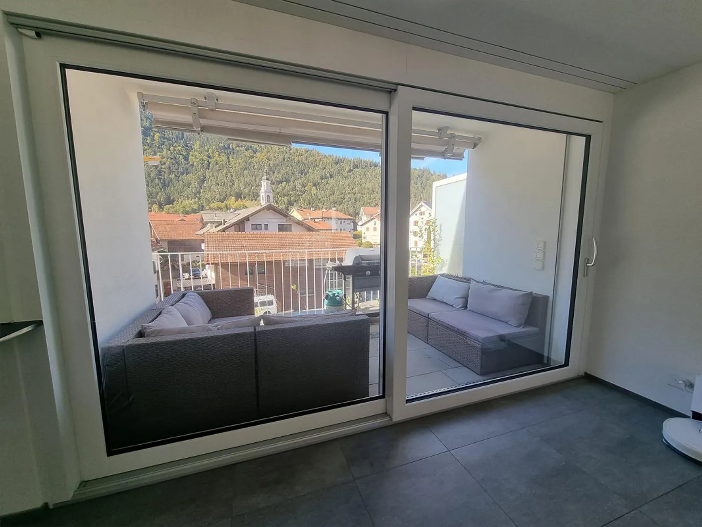 Bright Attic Apartment, 70sqm, high standard, 2 terraces with 26sqm - Photo 3 of 19