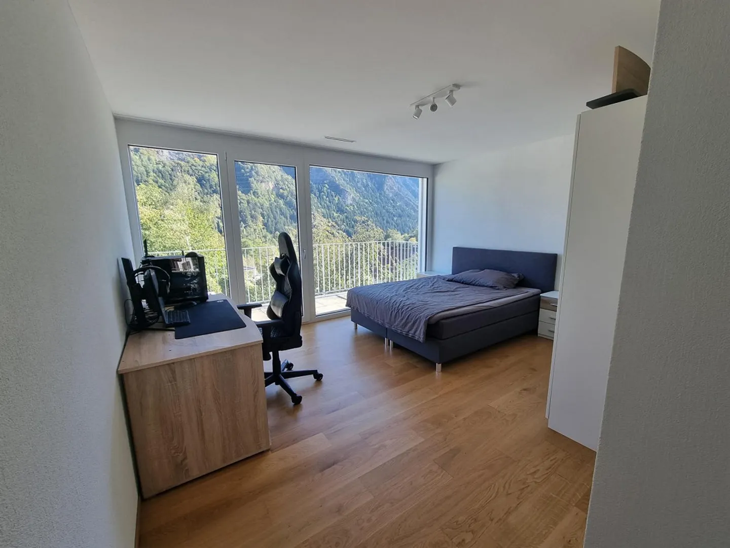 Bright Attic Apartment, 70sqm, high standard, 2 terraces with 26sqm - Photo 12 of 19
