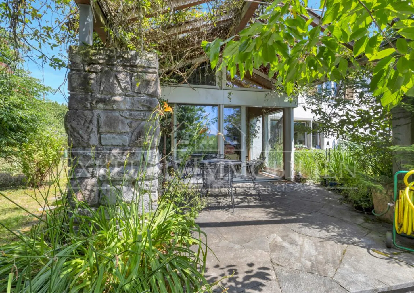 The window where happiness comes true - Photo 3 of 5