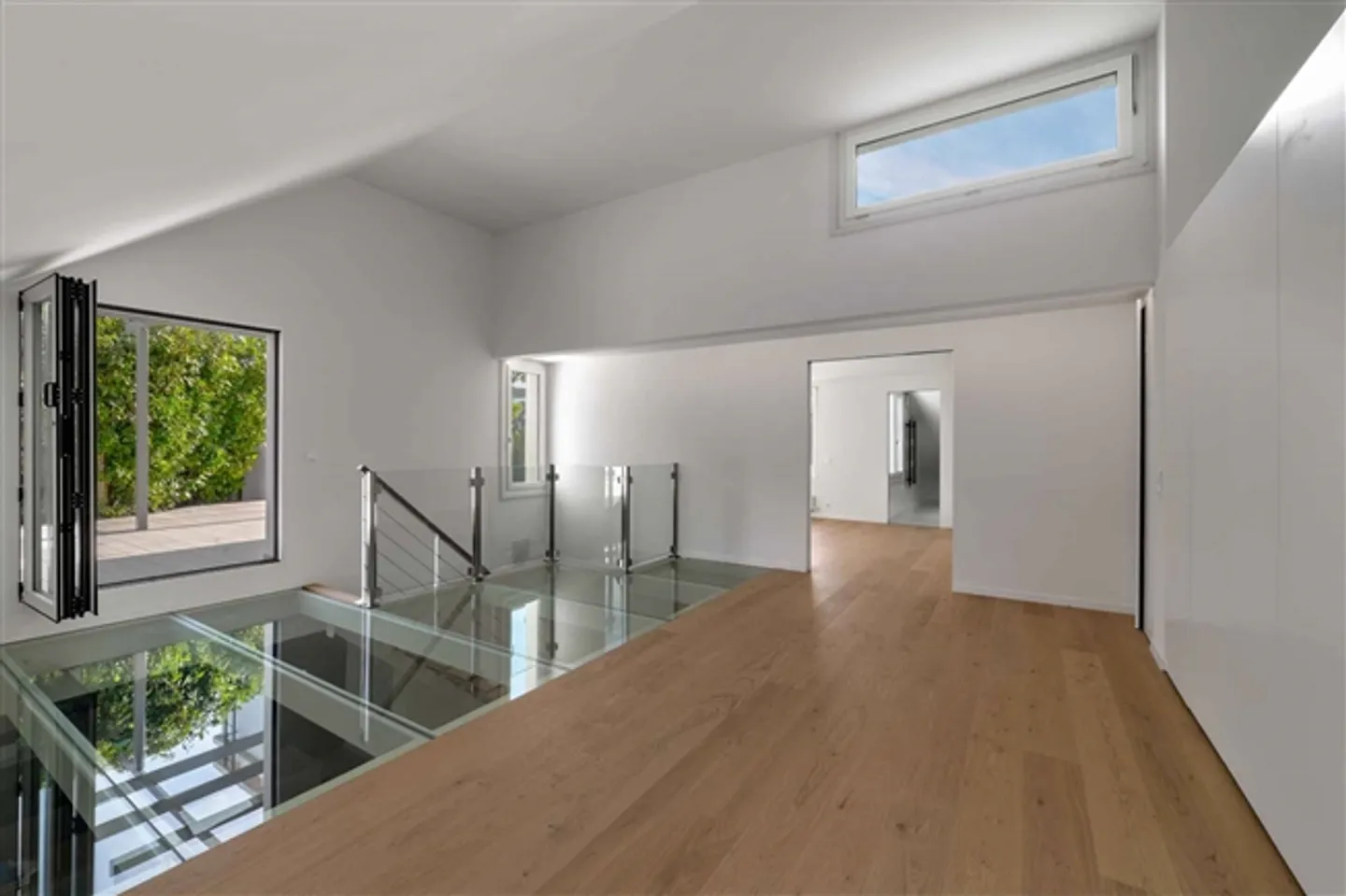 «Außergewöhnliches Duplex-Penthouse mit 100 m2 Terrasse - nur einen Steinwurf vom See entfernt» - Foto 9 di 13