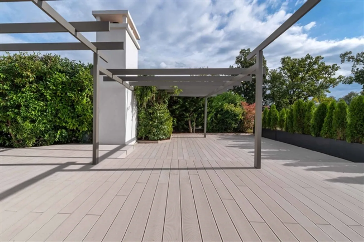 «Außergewöhnliches Duplex-Penthouse mit 100 m2 Terrasse - nur einen Steinwurf vom See entfernt» - Foto 12 di 13