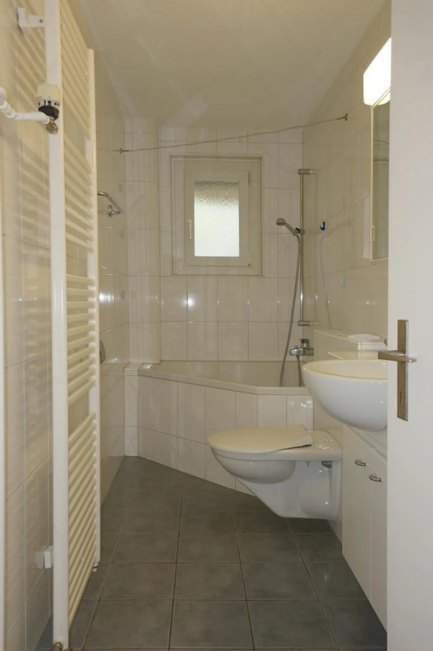 Appartement 3,5 pièces près du lac - Photo 2 sur 5