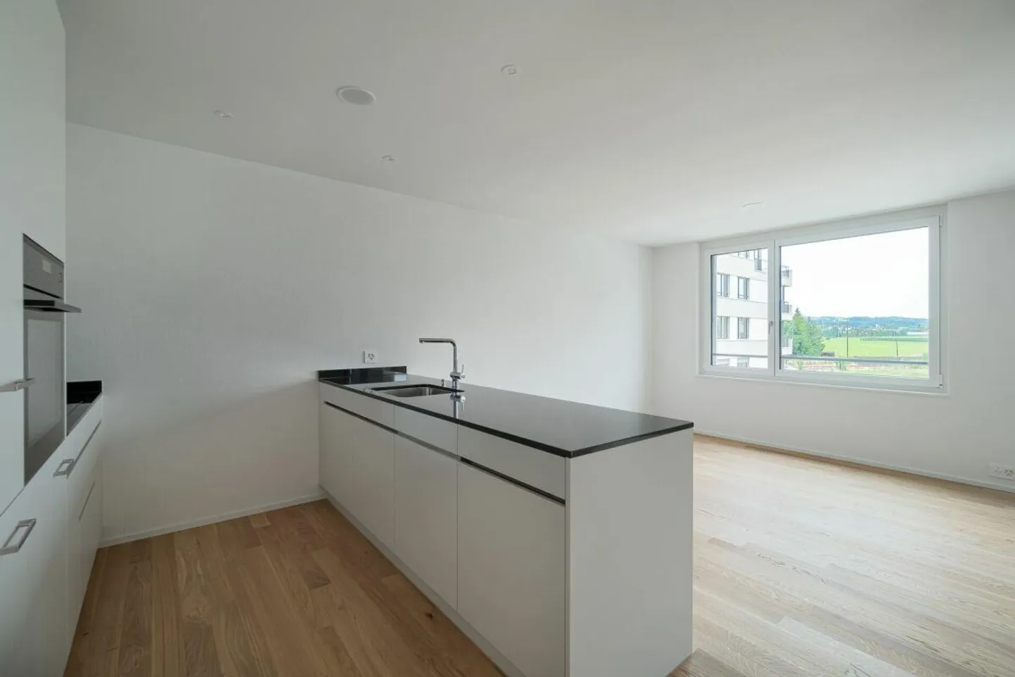 Appartamento moderno di 3,5 stanze al lago - Foto 3 di 13
