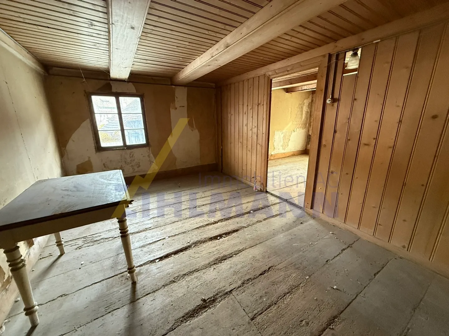 Casa da ristrutturare nel cuore di Würenlingen - Foto 5 di 8