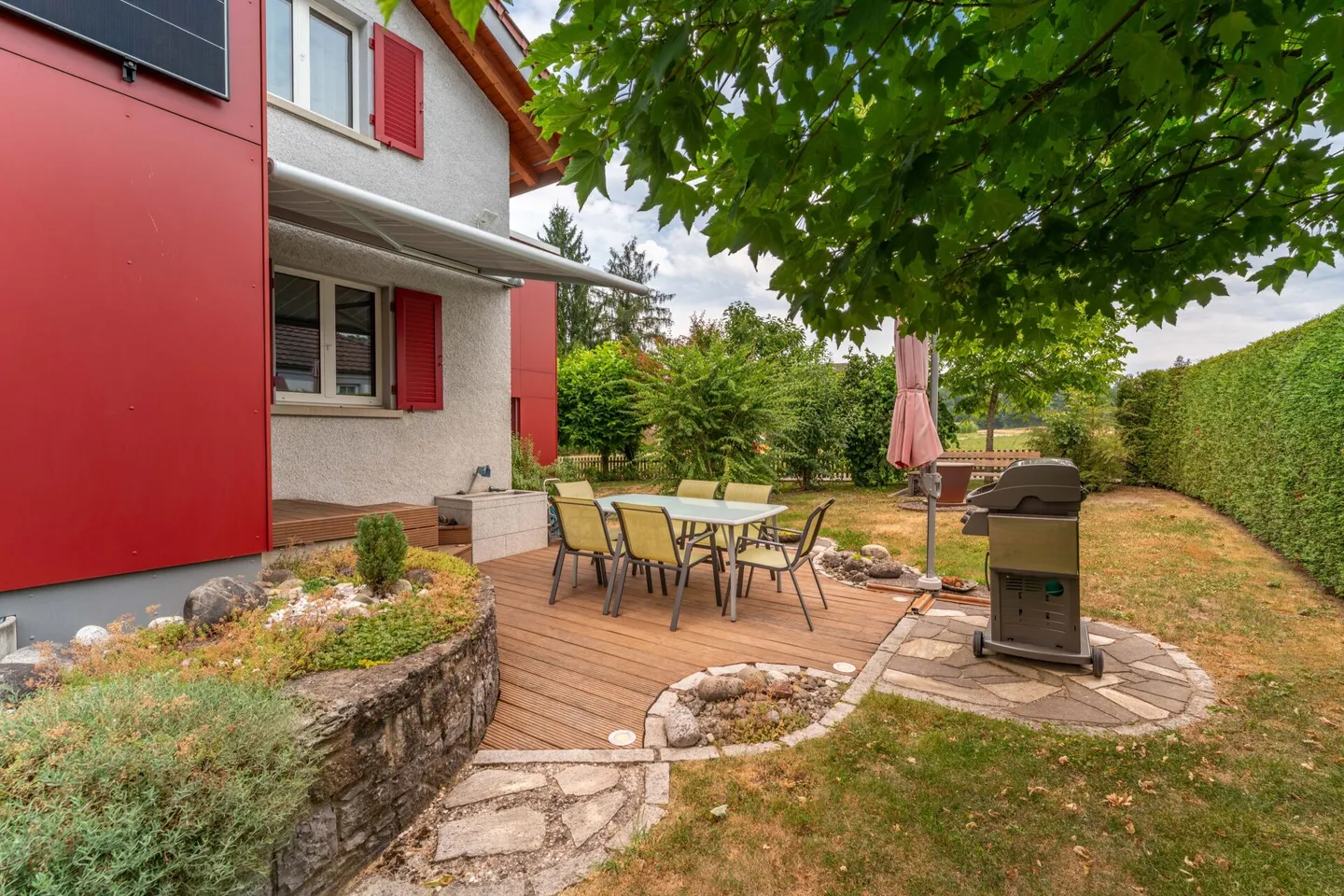 Geräumiges freistehendes Haus - Foto 14 von 15