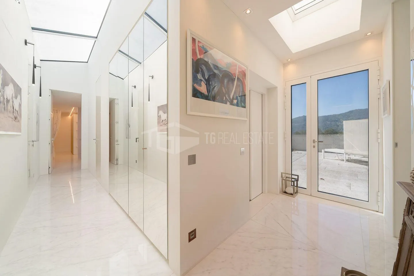 LUSSUOSA VILLA CON PISCINA E GIARDINO VICINO ALLA TASIS - Foto 17 von 30