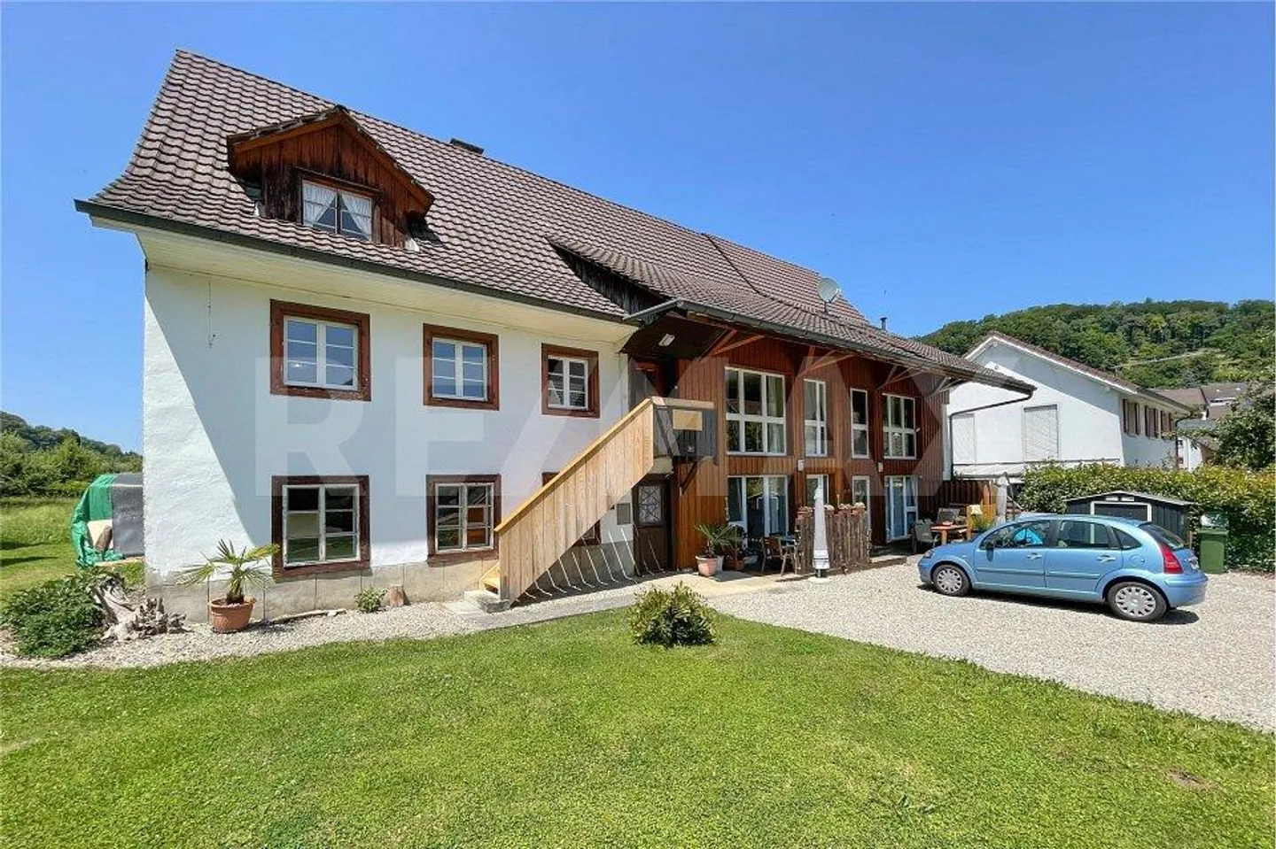 Propriété avec grange, dépendances et potentiel polyvalent à vendre à Hellikon - Photo 8 sur 13