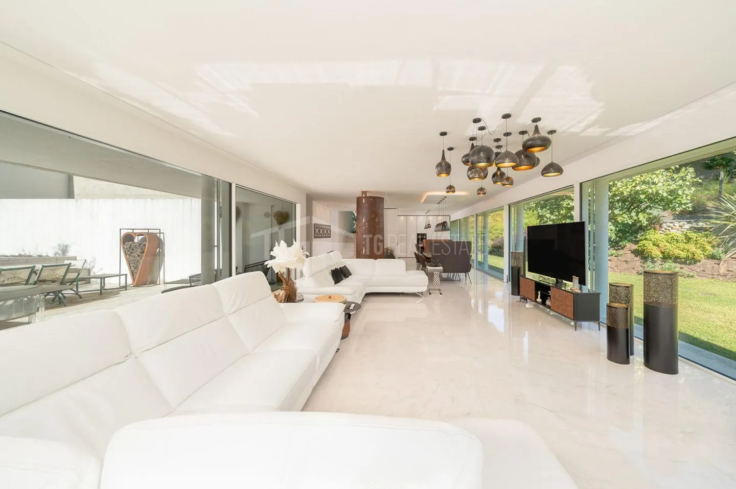 LUSSUOSA VILLA CON PISCINA E GIARDINO VICINO ALLA TASIS - Foto 5 von 30