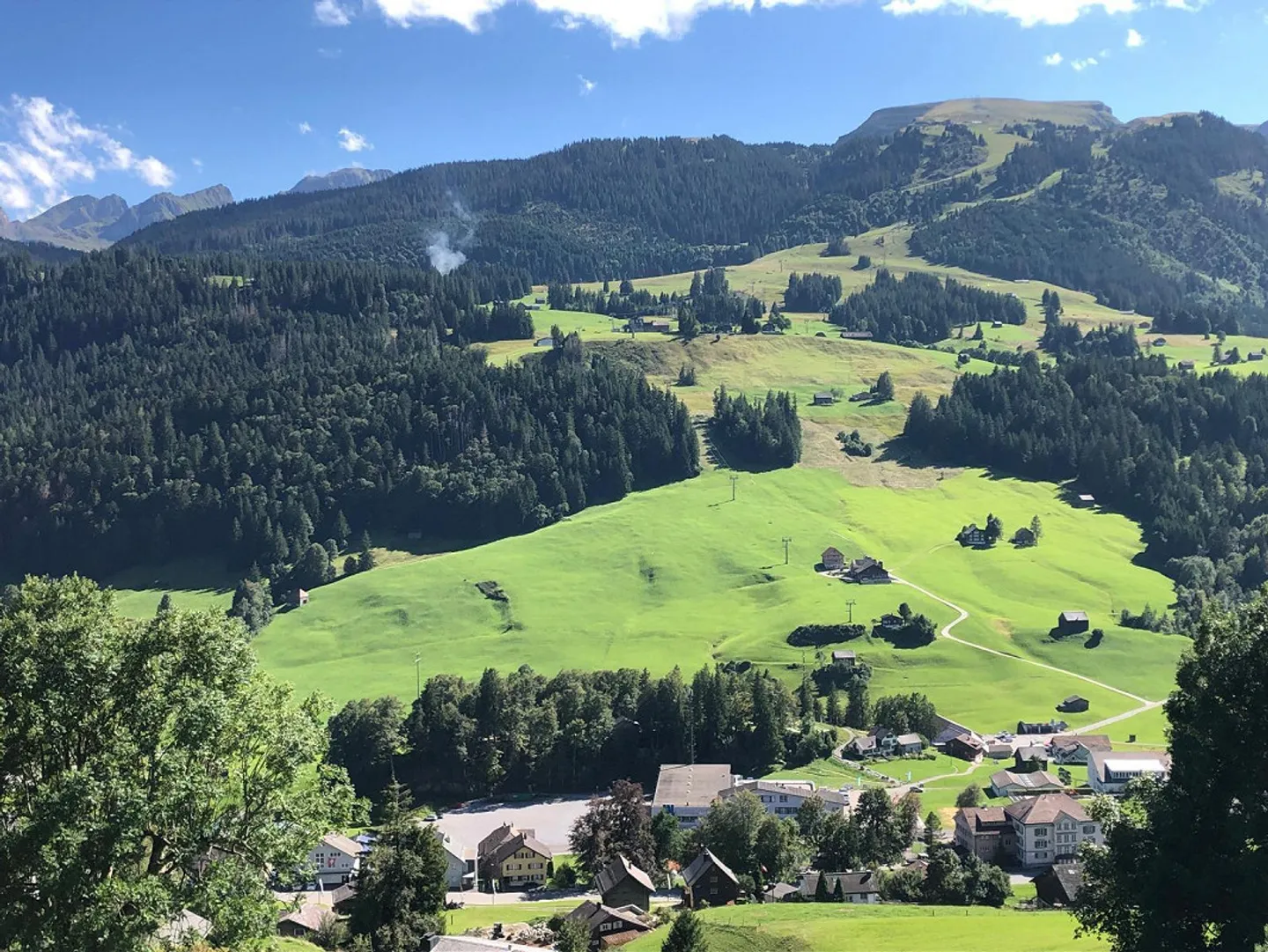 Apartment with Dreamlike View and Quiet Location - Photo 2 of 17