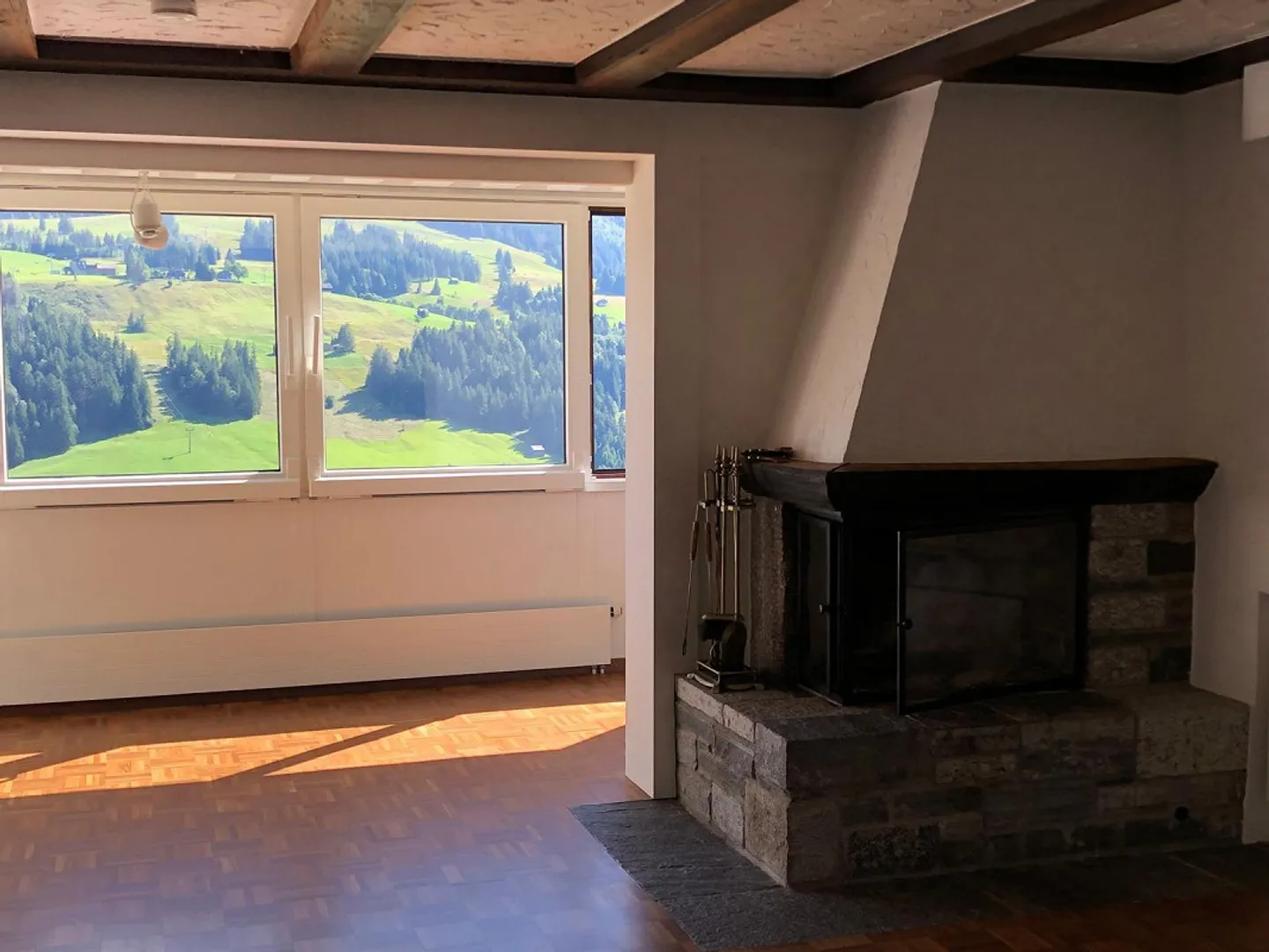 Apartment with Dreamlike View and Quiet Location - Photo 4 of 17