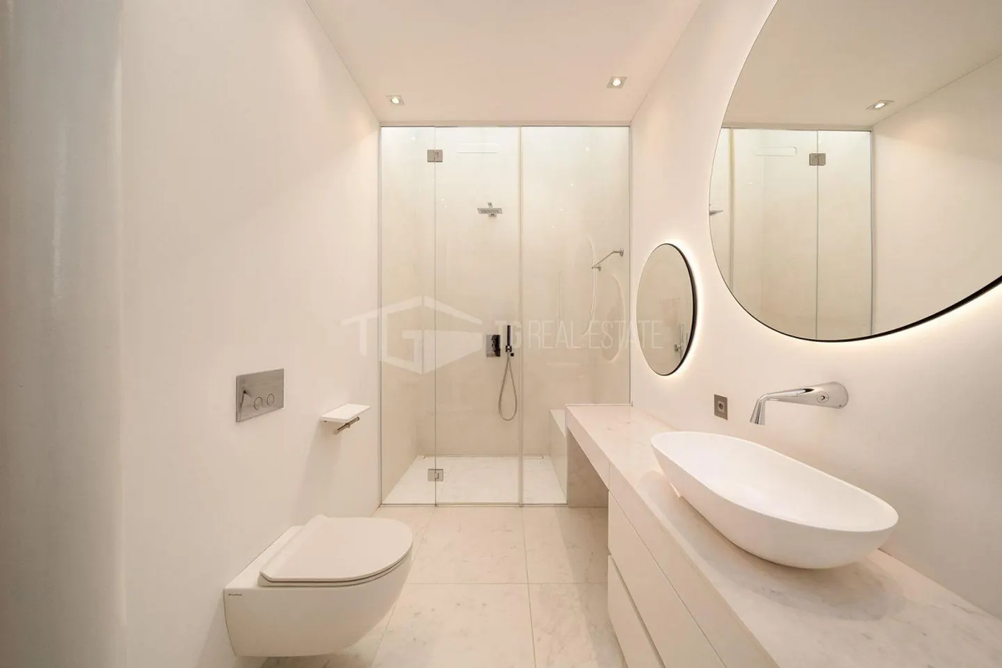 LUSSUOSA VILLA CON PISCINA E GIARDINO VICINO ALLA TASIS - Foto 25 von 30