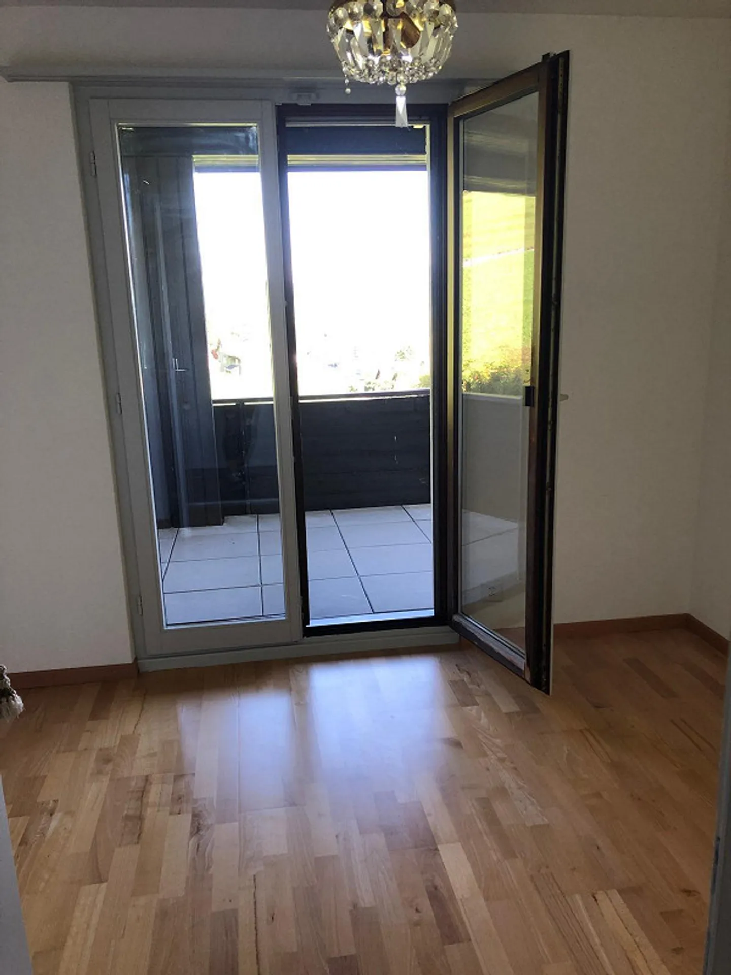Apartment with Dreamlike View and Quiet Location - Photo 8 of 17