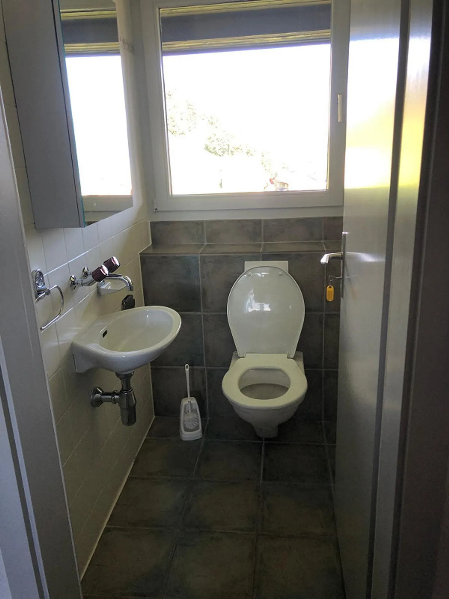 Apartment with Dreamlike View and Quiet Location - Photo 13 of 17