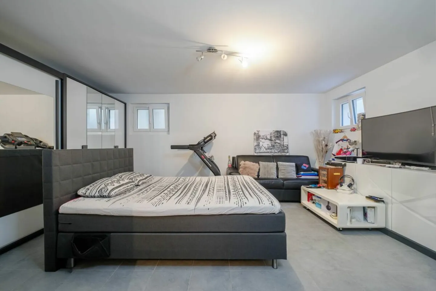 Row house for sale - Photo 6 of 7