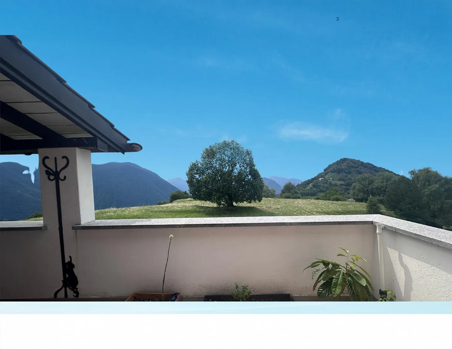 Casa con due appartamenti con vista e sole - Foto 3 di 7