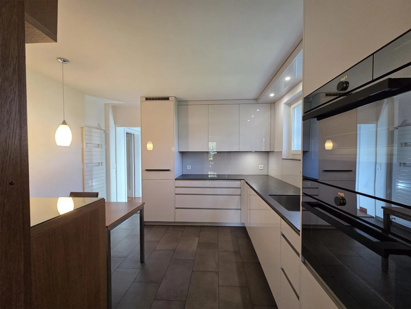 Charming Single-Family Home in a Quiet Location with Beautiful Rose Garden - Photo 4 of 16