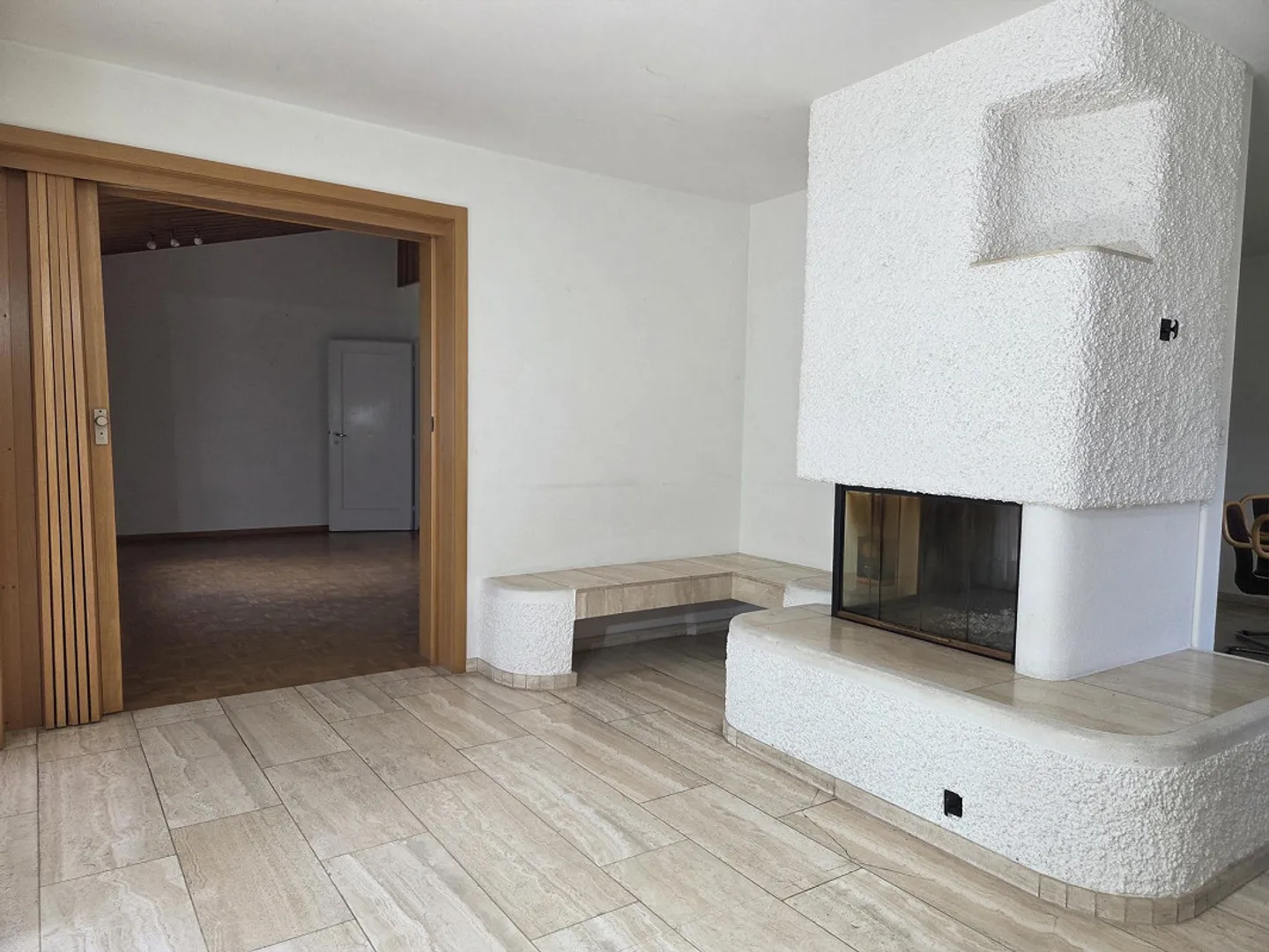 Charming Single-Family Home in a Quiet Location with Beautiful Rose Garden - Photo 6 of 16