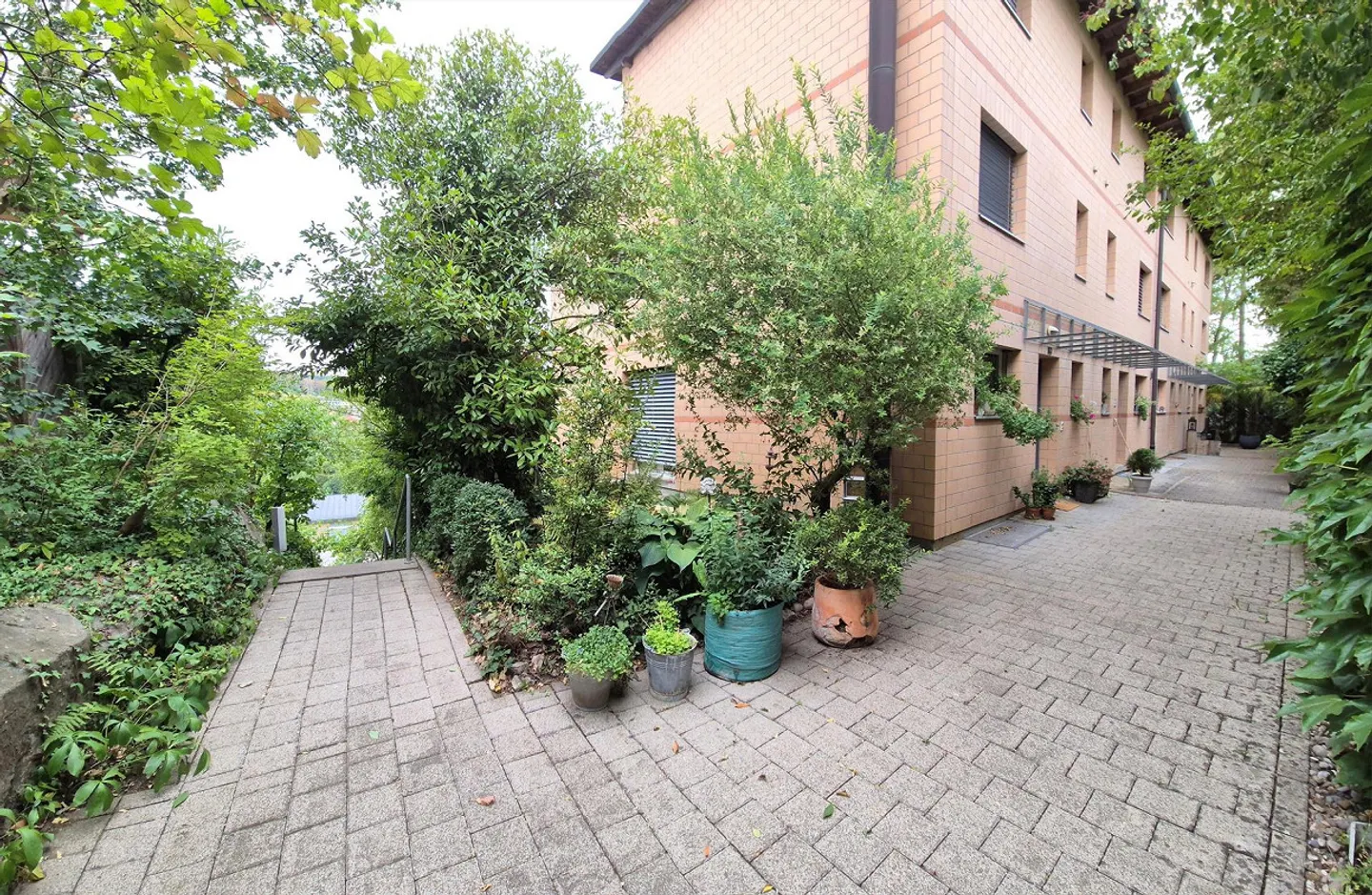 Casa a schiera di 5,5 stanze - recentemente ristrutturata - Foto 3 di 30