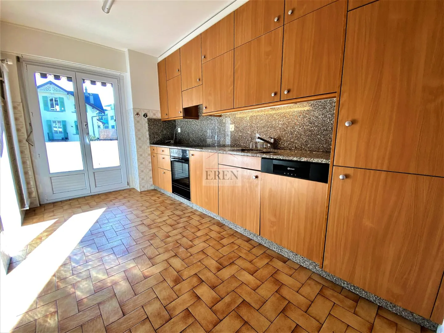 3.5 Room Apartment - Photo 3 of 11