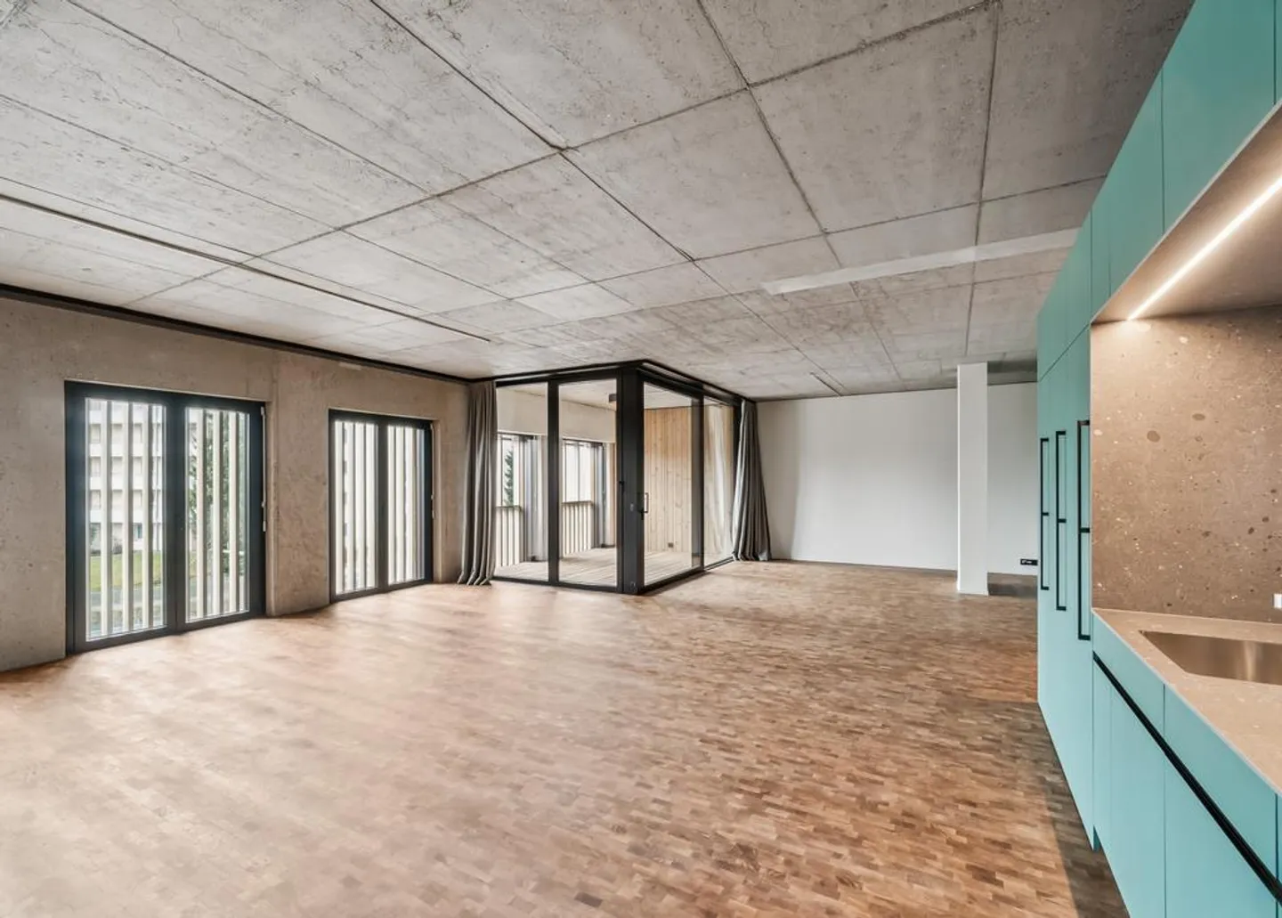 Loft for use as an atelier or office space - Photo 1 of 8