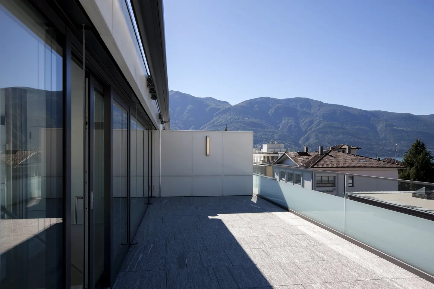 Appartamento attico di 2 locali con vista lago ad Ascona - Foto 4 di 7