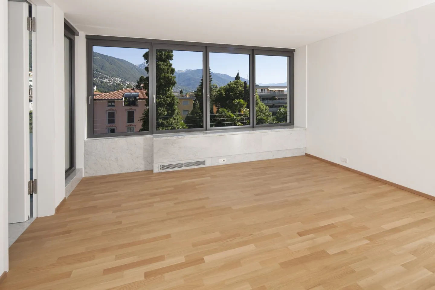 Appartamento attico di 2 locali con vista lago ad Ascona - Foto 5 di 7