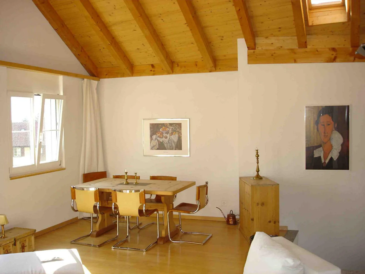 Moderne Maisonette in Graubünden - Foto 2 von 4
