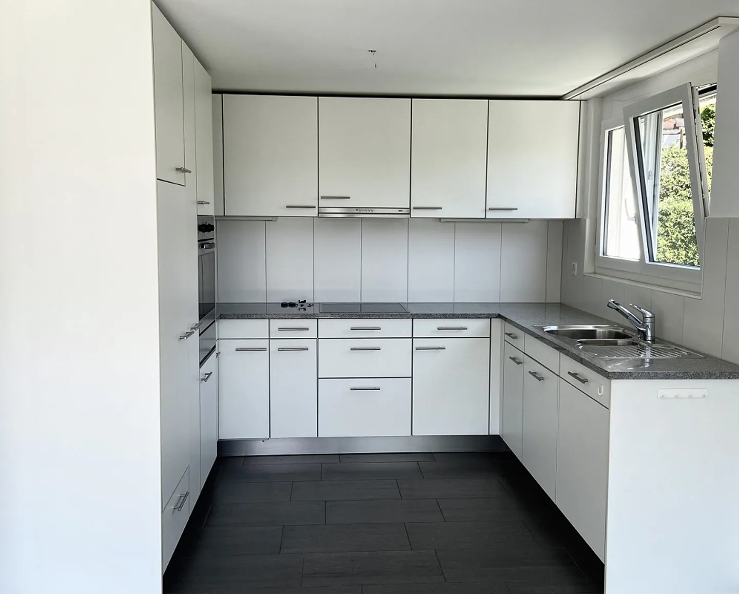 Charmante Wohnung mit Terrasse - Foto 3 von 7