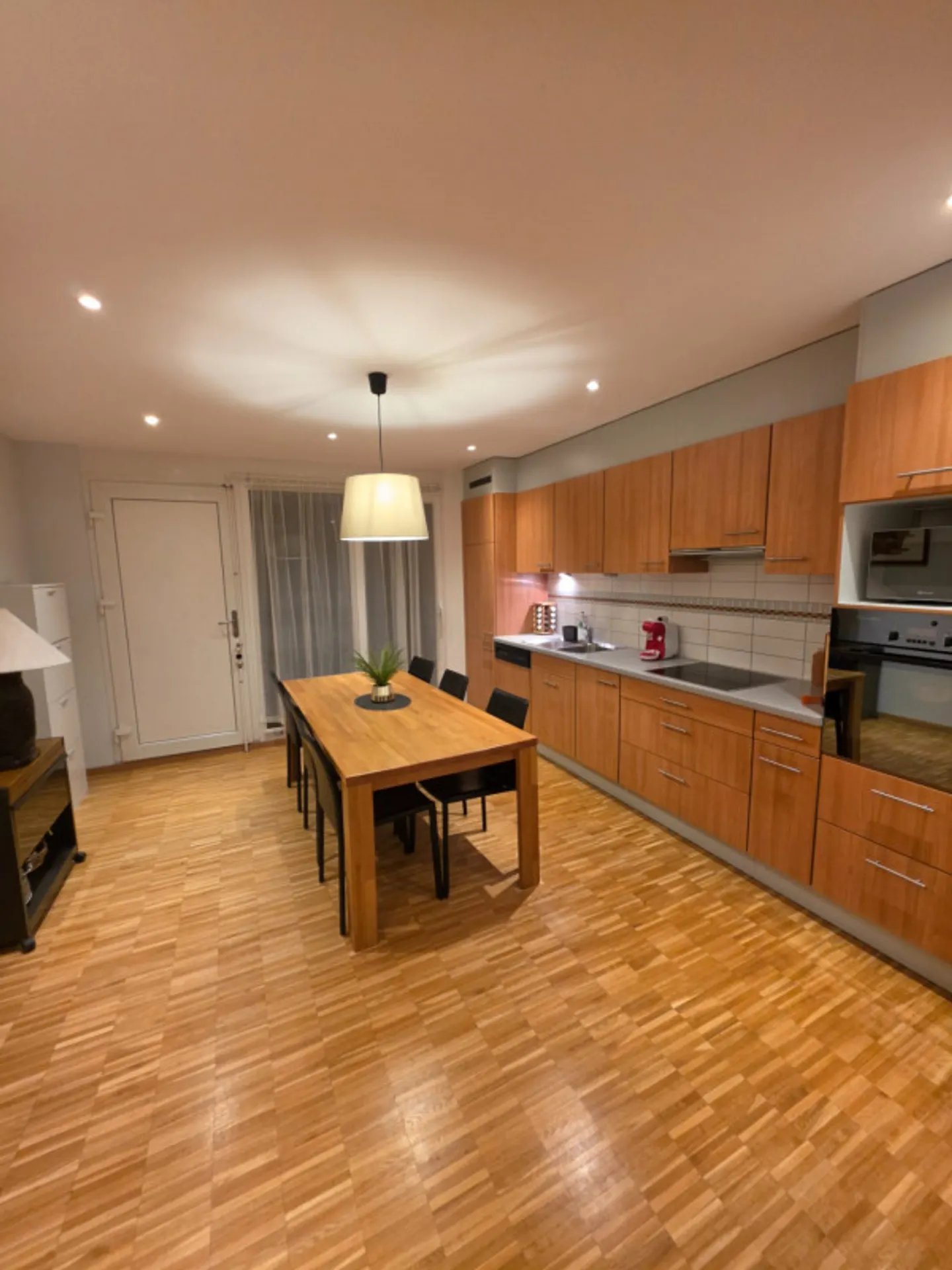 Charmant Appartement Meublé - Photo 2 sur 9