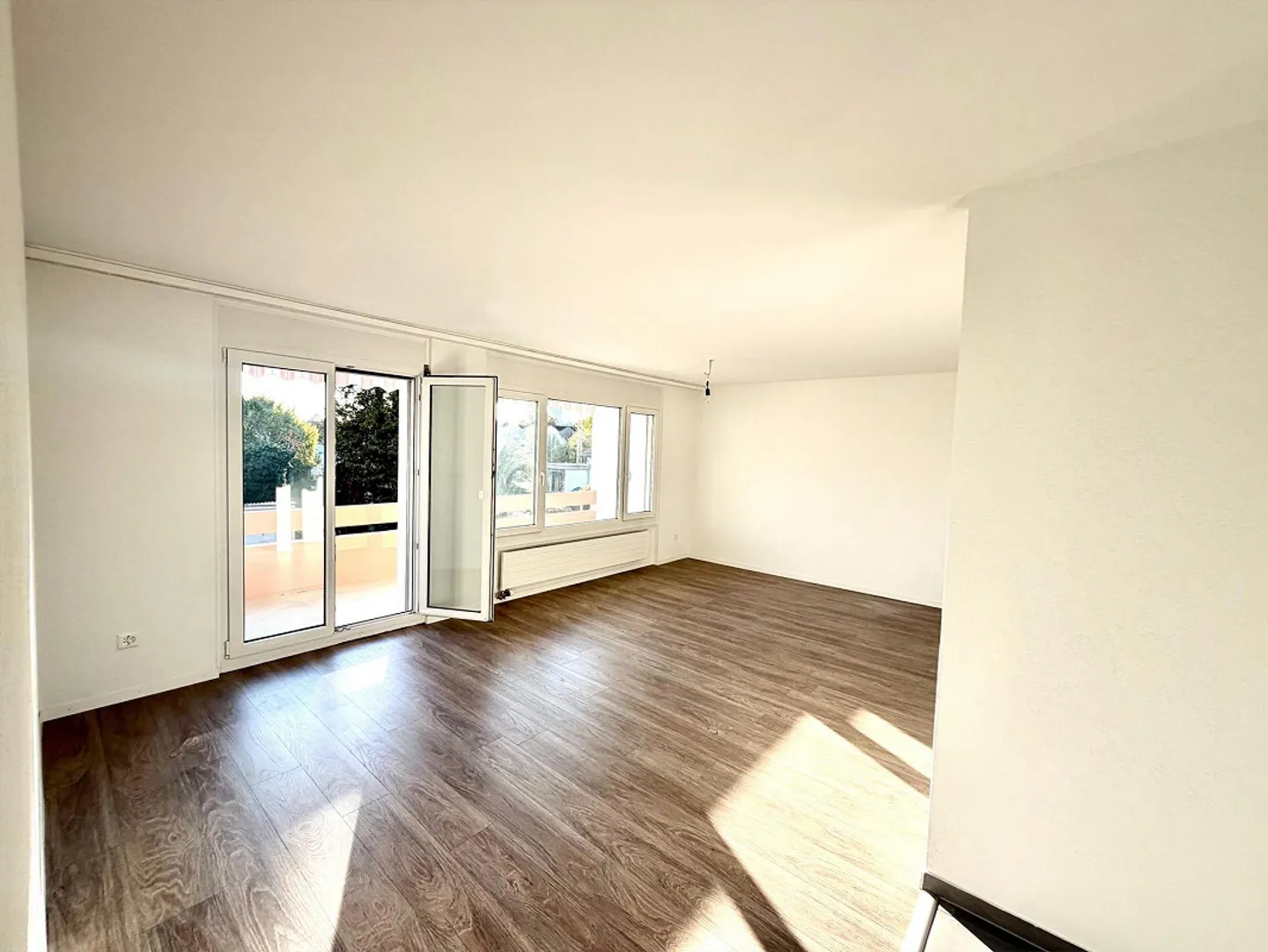 Beautiful 4.5 Room Apartment in a Quiet Location - Photo 3 of 10