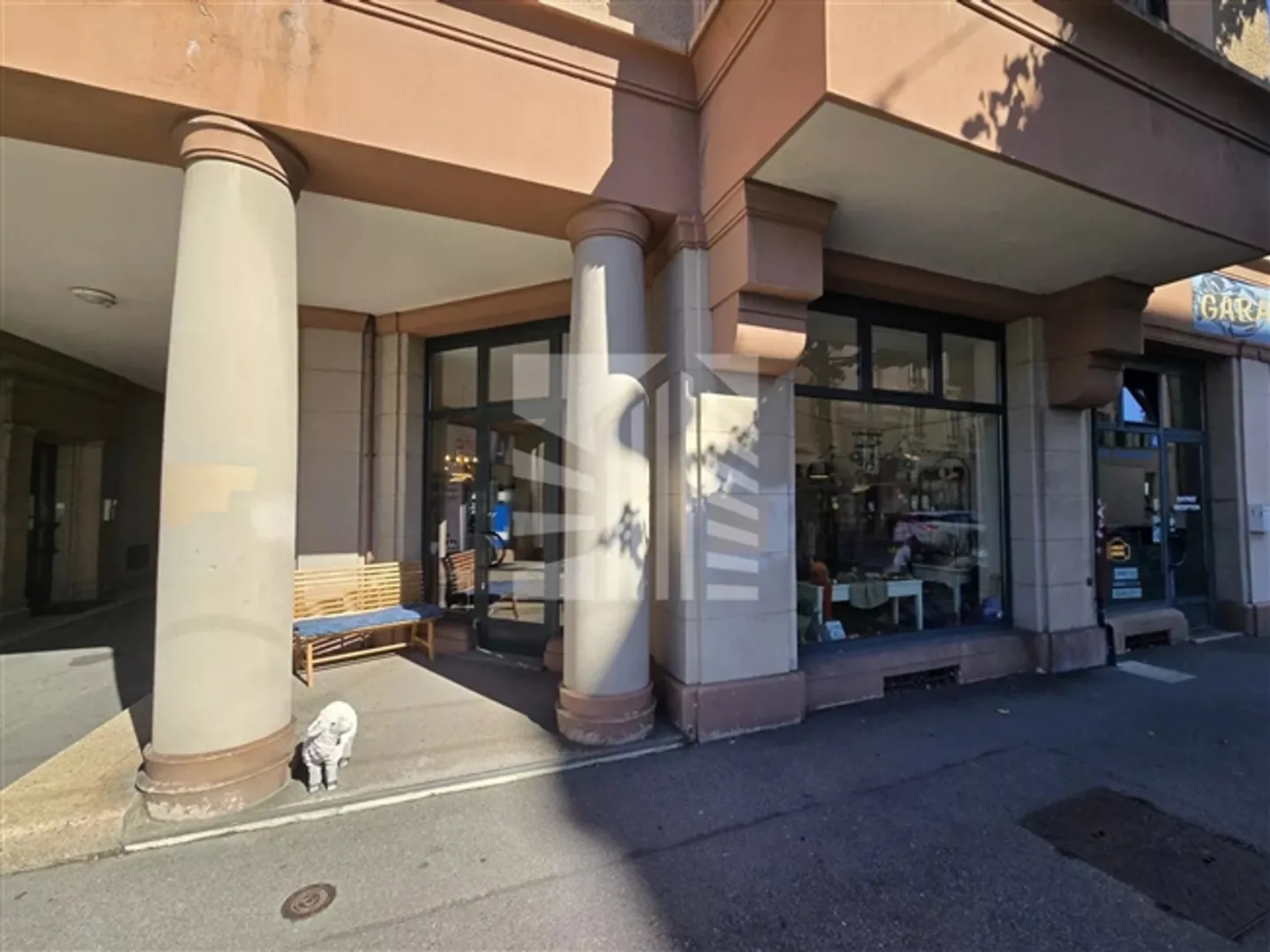 80 m² locaux dans le centre-ville - Photo 1 sur 9