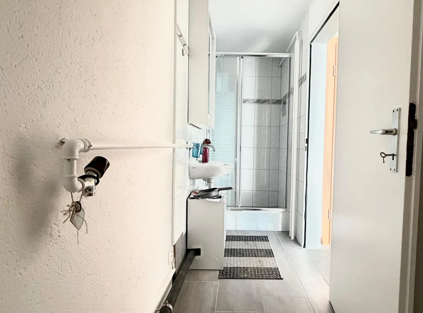 Beautiful 4.5 Room Apartment in a Quiet Location - Photo 8 of 10