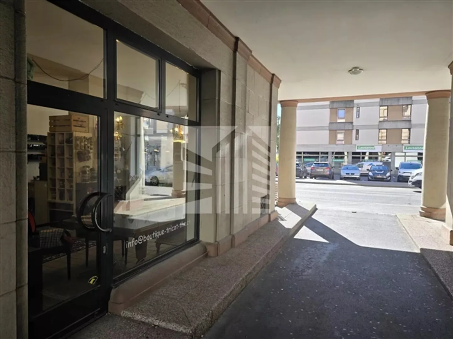 80 m² locaux dans le centre-ville - Photo 2 sur 9