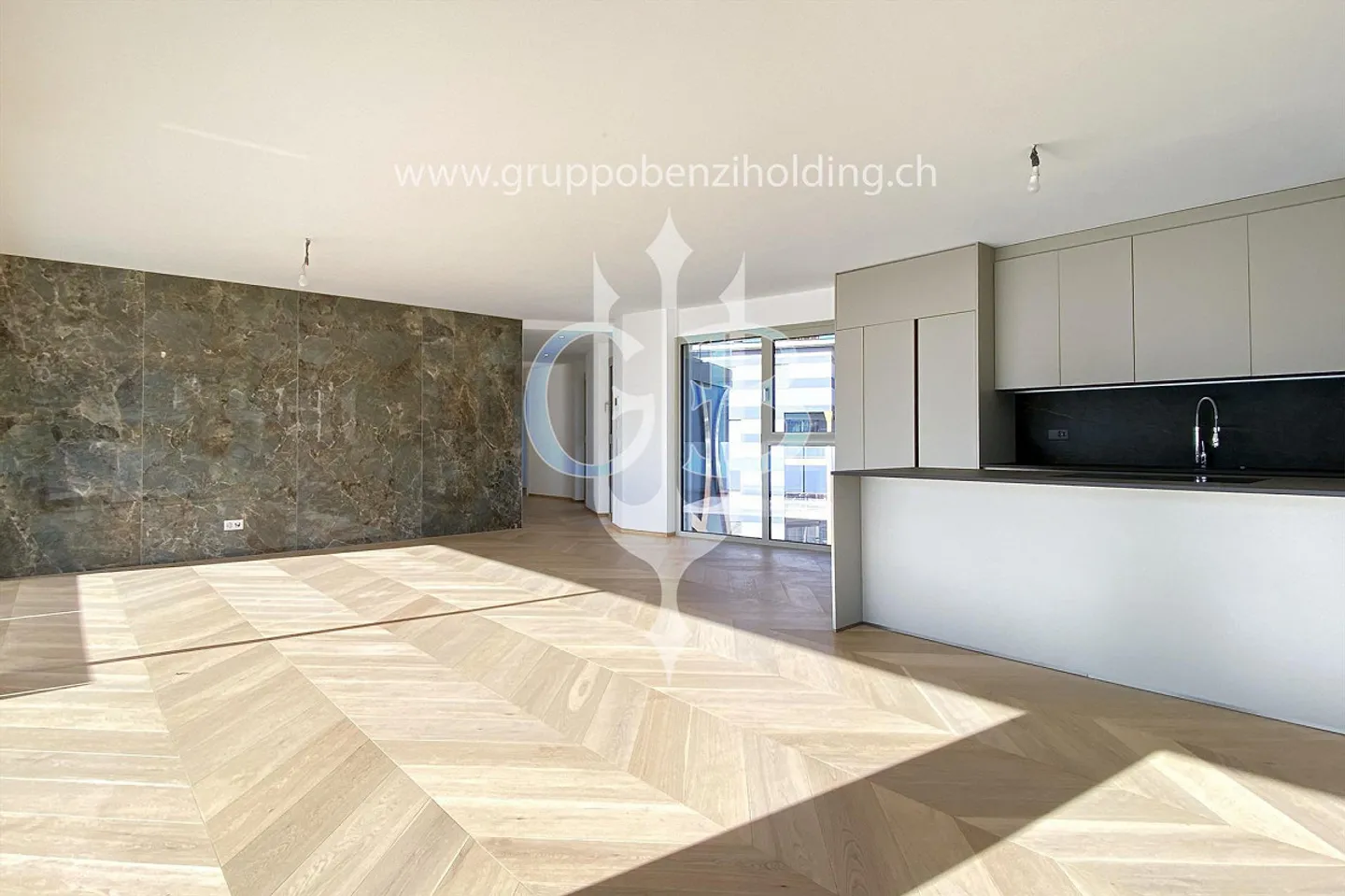 DIRECTTAMENTE DAL COSTRUTTORE - Nuovo attico con vista lago e terrazza sul tetto - Foto 3 di 25