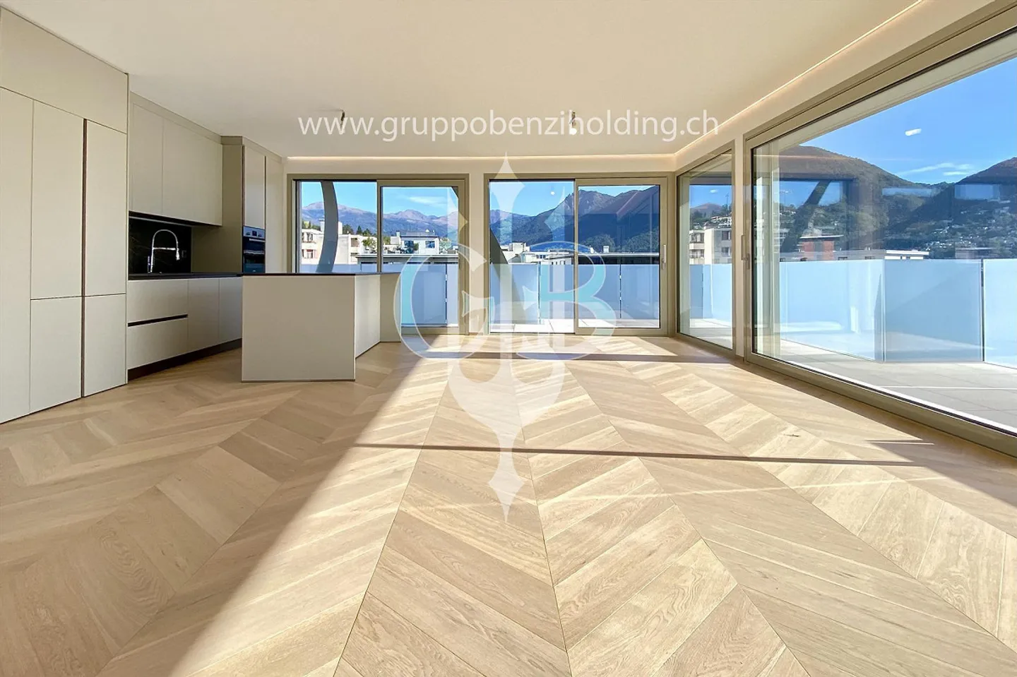 DIRECTTAMENTE DAL COSTRUTTORE - Nuovo attico con vista lago e terrazza sul tetto - Foto 4 di 25