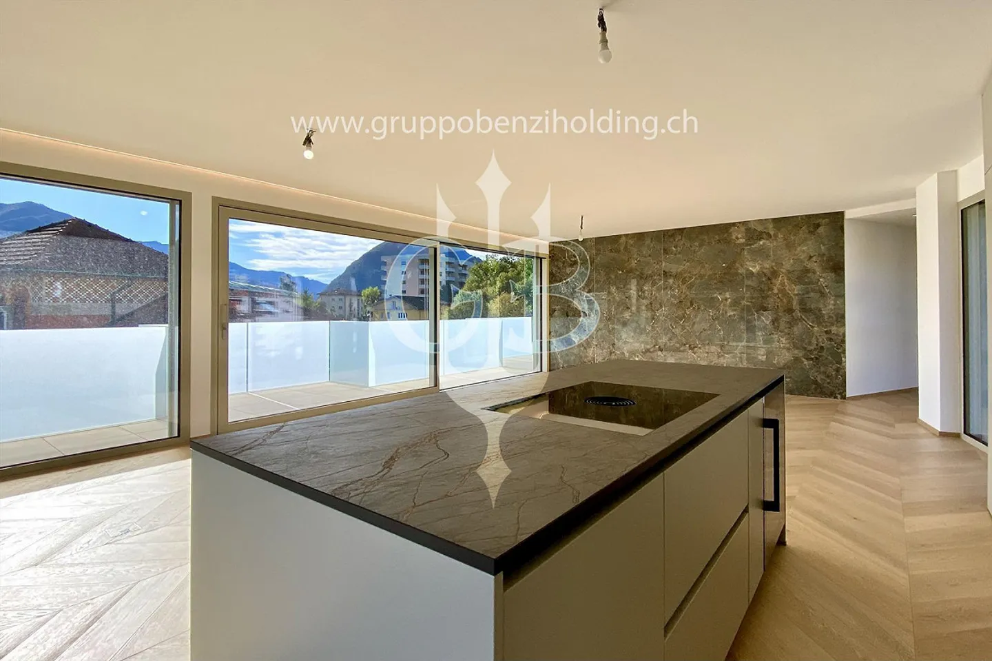 DIRECTTAMENTE DAL COSTRUTTORE - Nuovo attico con vista lago e terrazza sul tetto - Foto 5 di 25