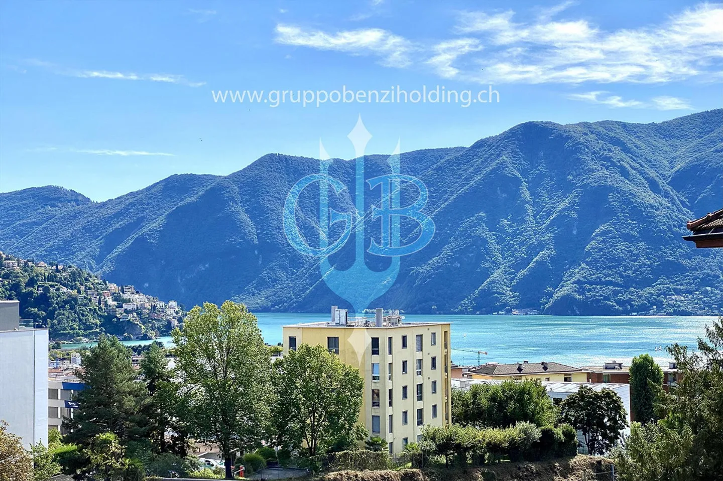 DIRECTTAMENTE DAL COSTRUTTORE - Nuovo attico con vista lago e terrazza sul tetto - Foto 2 di 25